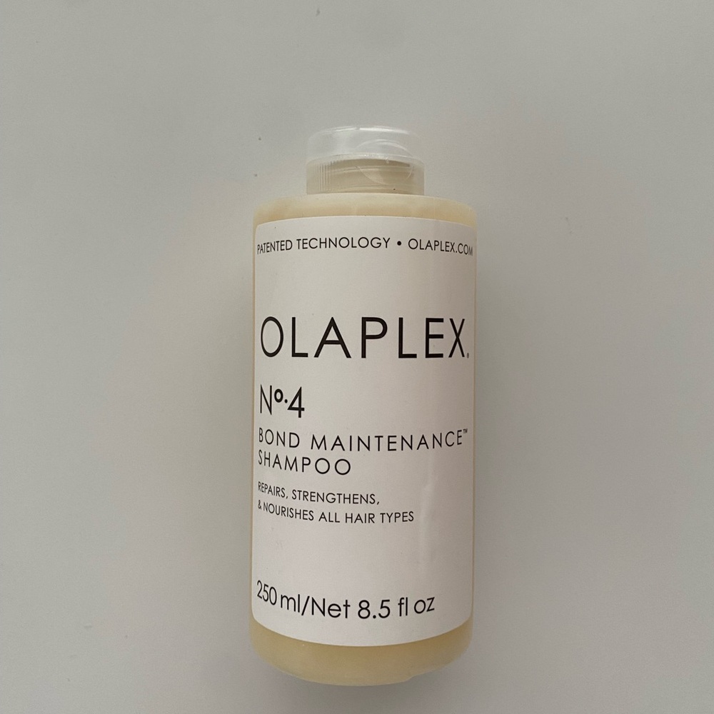 Olaplex No. 4 Hair Strengthening Shampoo